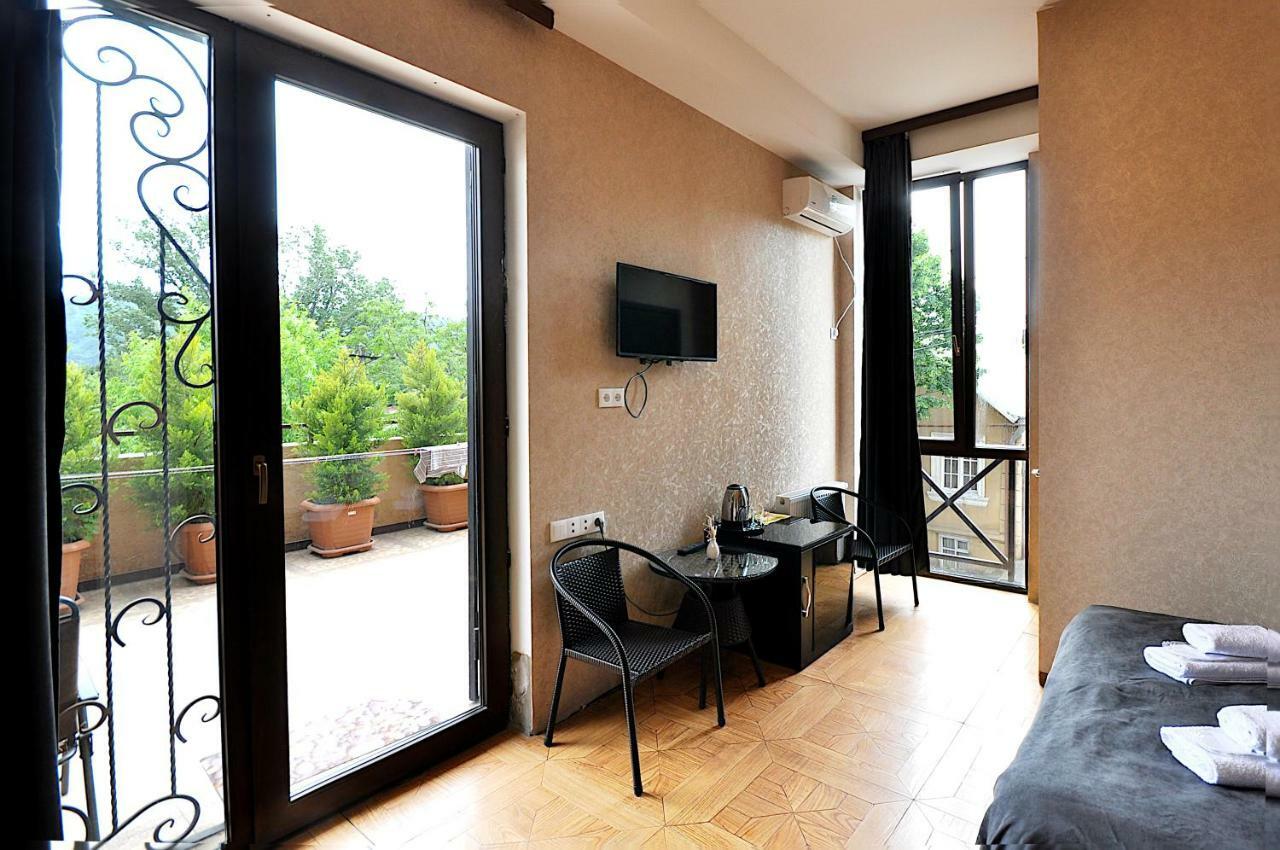 Hotel Marsel Tbiliszi Kültér fotó